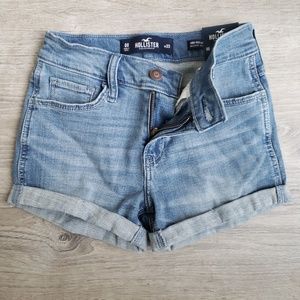 BRAND NEW Hollister Mid Rise Short Shorts